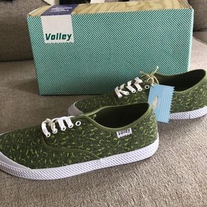 Brand New/Sold Out Volley Australia OC Palm